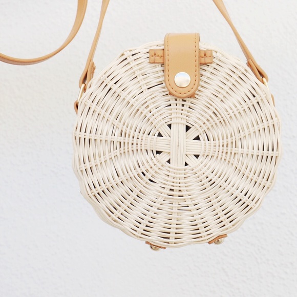 wicker crossbody - Picture 2 of 4